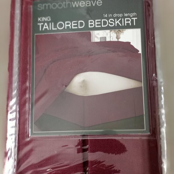 'Bed Bath & Beyond' King Tailored Bed skirt NWT Cranberry - Picture 1 of 5